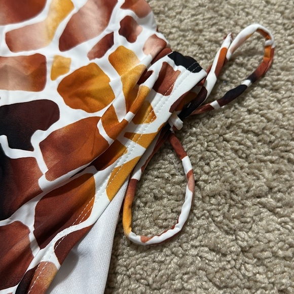 Mynah Animal Print Swimsuit  Plunge Front  Open Back XL NWT - Picture 3 of 7